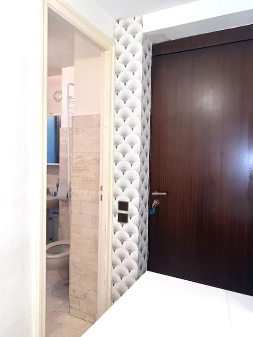Studio Champs Elysees Apartment *